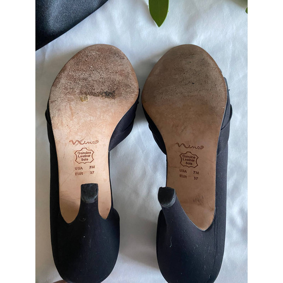 Peep Toe Heels Black Satin by Nina Size 7 EUC - Picture 6 of 6